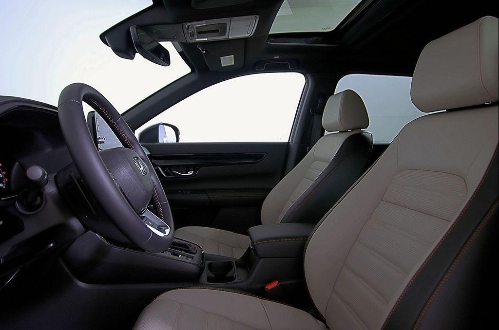 new 2026 Honda CR-V Hybrid car, priced at $40,758