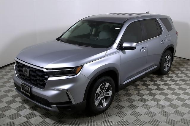 new 2025 Honda Pilot car, priced at $44,950