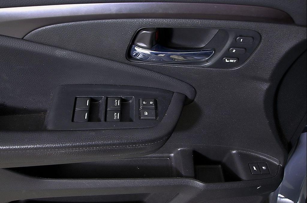 used 2022 Honda Pilot car, priced at $31,654