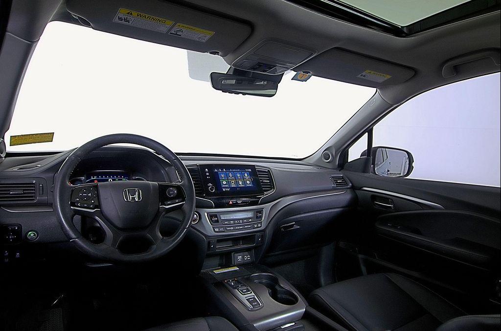 used 2022 Honda Pilot car, priced at $31,654
