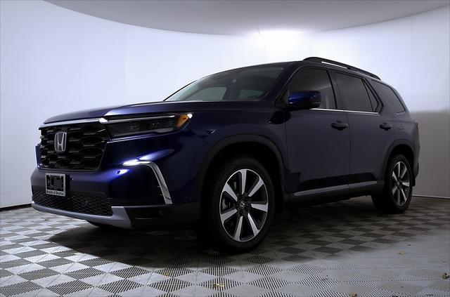 new 2025 Honda Pilot car, priced at $48,895
