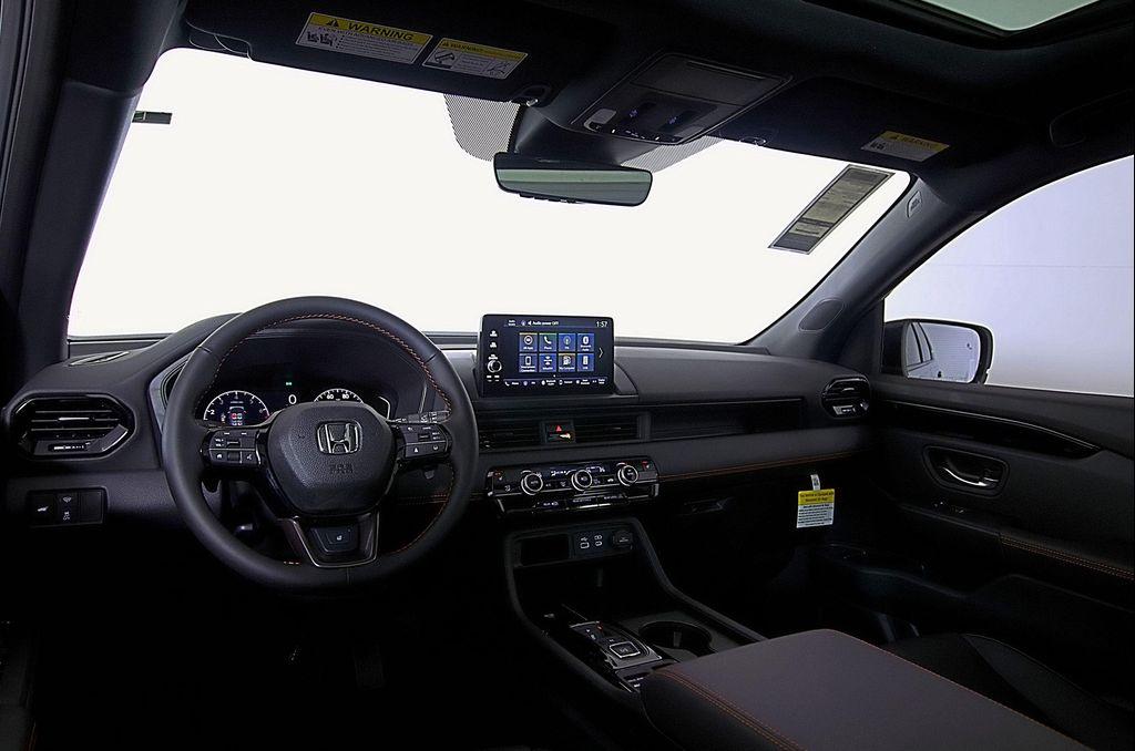 new 2025 Honda Pilot car, priced at $51,830