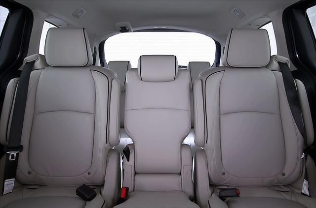 used 2025 Honda Odyssey car, priced at $44,696