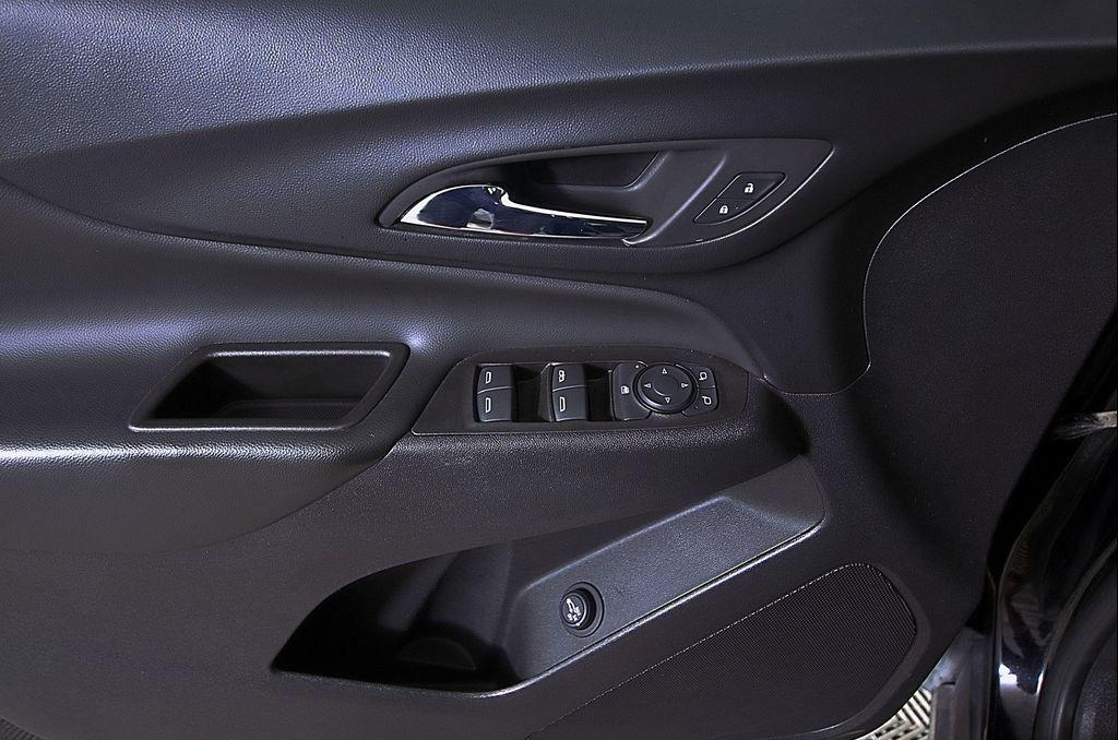 used 2022 Chevrolet Equinox car, priced at $20,075