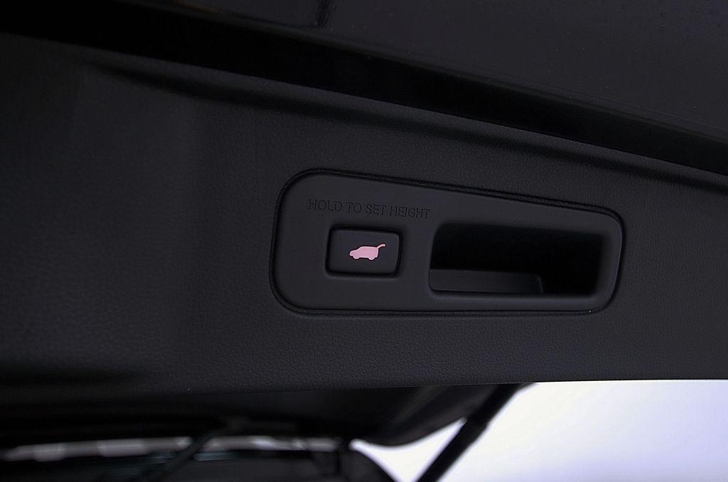 new 2025 Honda Pilot car, priced at $51,654