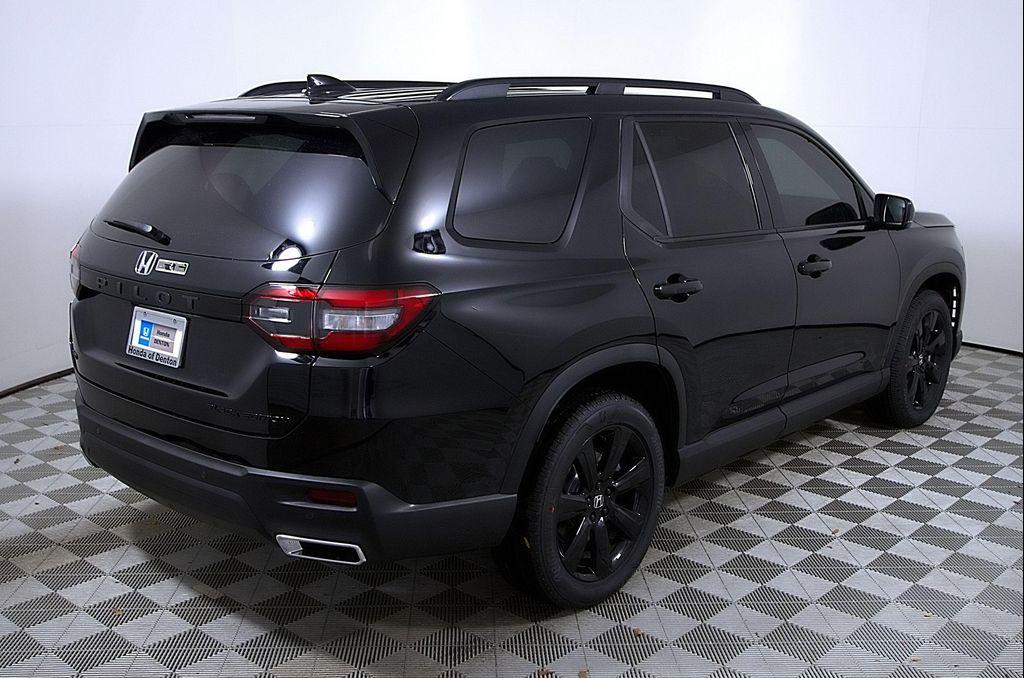 new 2025 Honda Pilot car, priced at $51,654