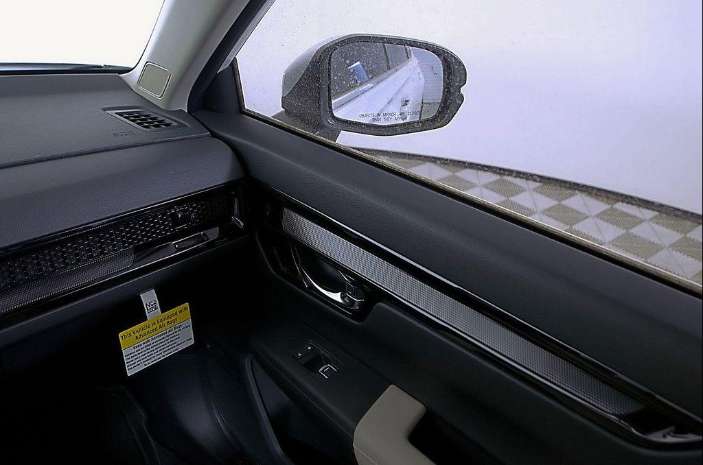 used 2025 Honda CR-V car, priced at $34,648