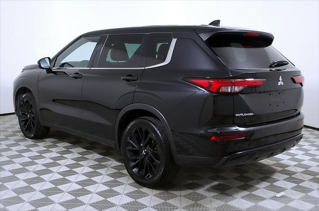 used 2022 Mitsubishi Outlander car, priced at $26,132