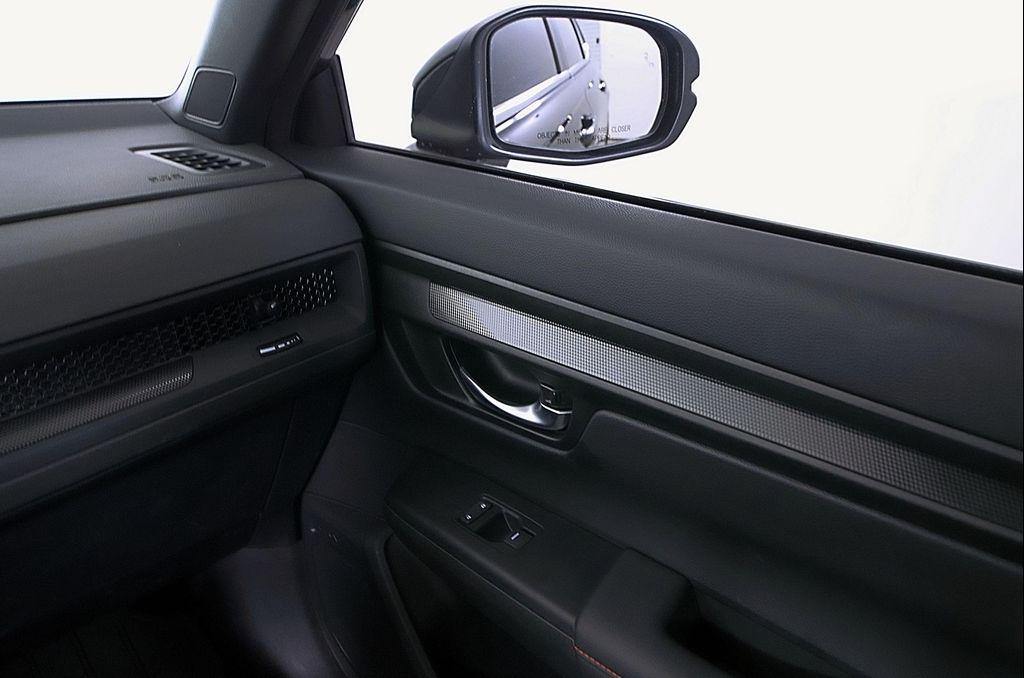 used 2024 Honda CR-V Hybrid car, priced at $32,998
