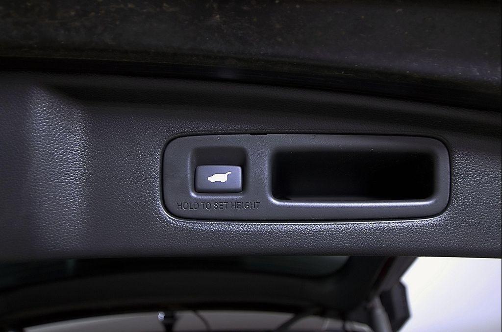used 2024 Honda CR-V Hybrid car, priced at $32,998