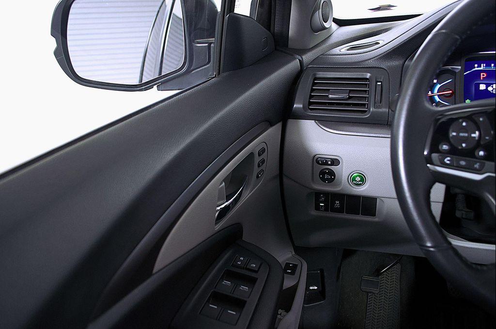 used 2021 Honda Pilot car, priced at $27,699