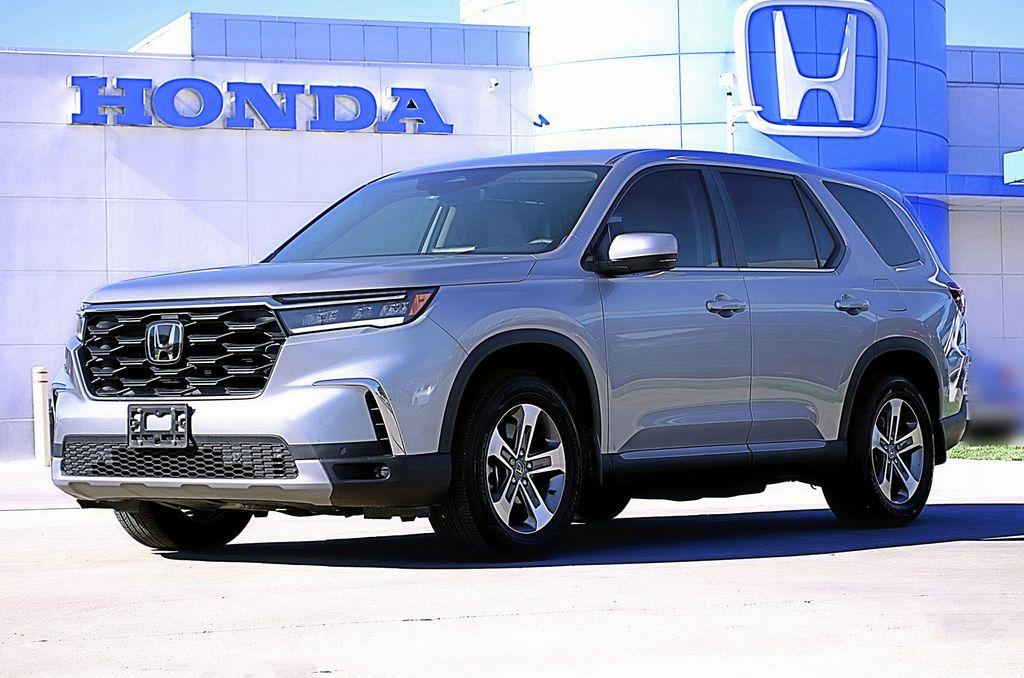 used 2024 Honda Pilot car, priced at $37,619