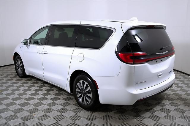 used 2022 Chrysler Pacifica Hybrid car, priced at $24,255