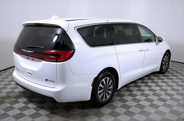 used 2022 Chrysler Pacifica Hybrid car, priced at $24,255