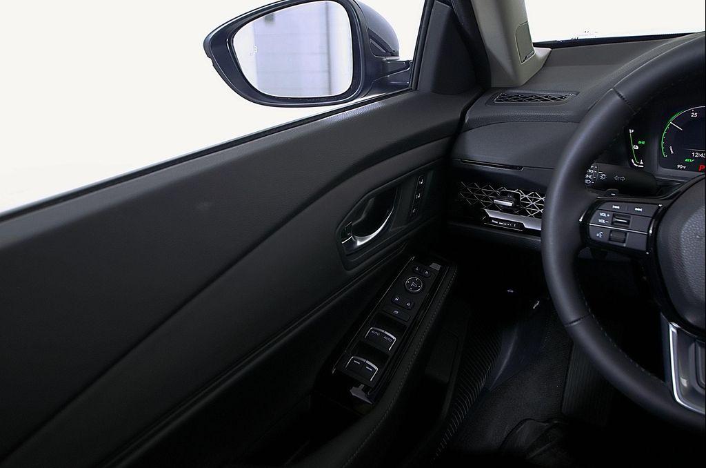 new 2025 Honda Accord Hybrid car, priced at $40,495