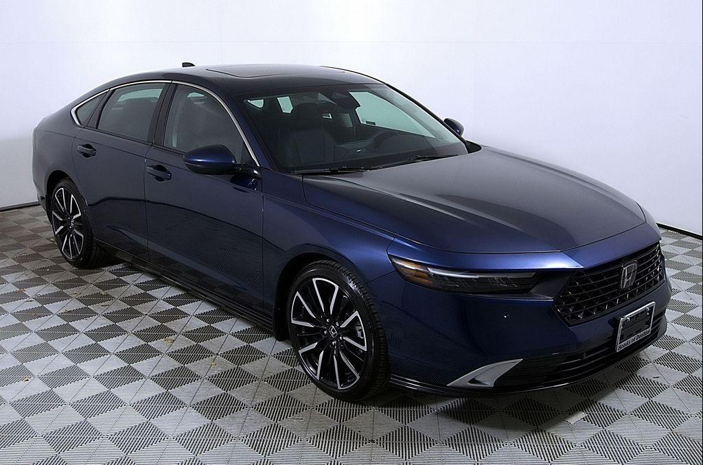 new 2025 Honda Accord Hybrid car, priced at $40,495