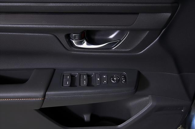 used 2025 Honda CR-V Hybrid car, priced at $36,998