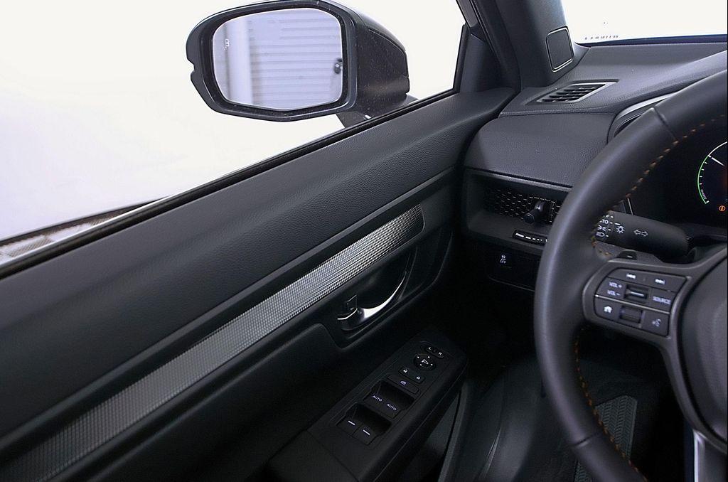 used 2025 Honda CR-V Hybrid car, priced at $34,831
