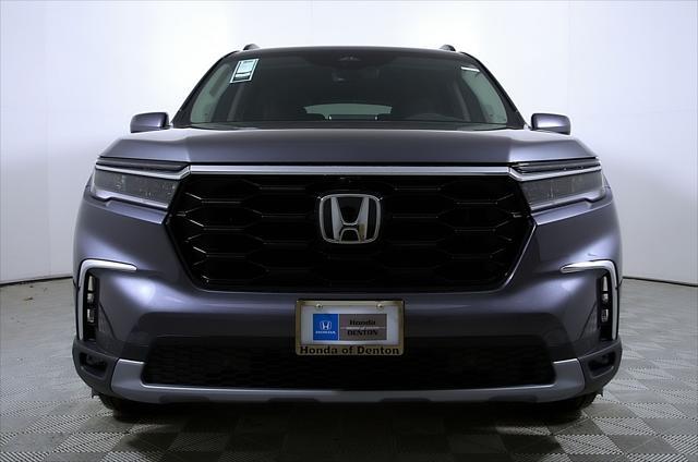 new 2025 Honda Pilot car, priced at $54,530