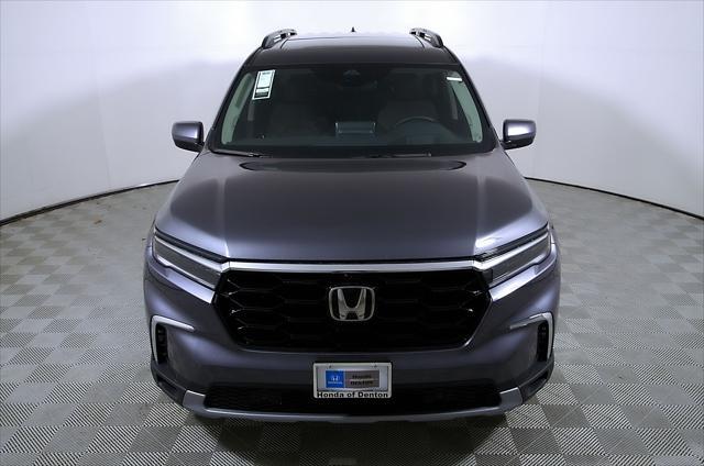 new 2025 Honda Pilot car, priced at $54,530