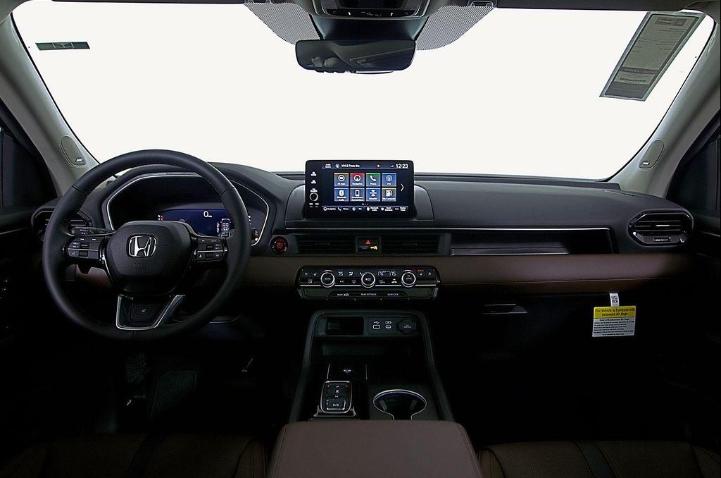 new 2025 Honda Pilot car, priced at $54,530