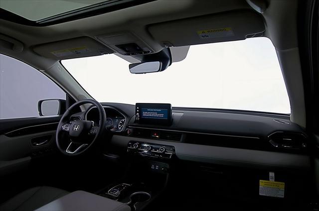 new 2025 Honda Pilot car, priced at $48,950