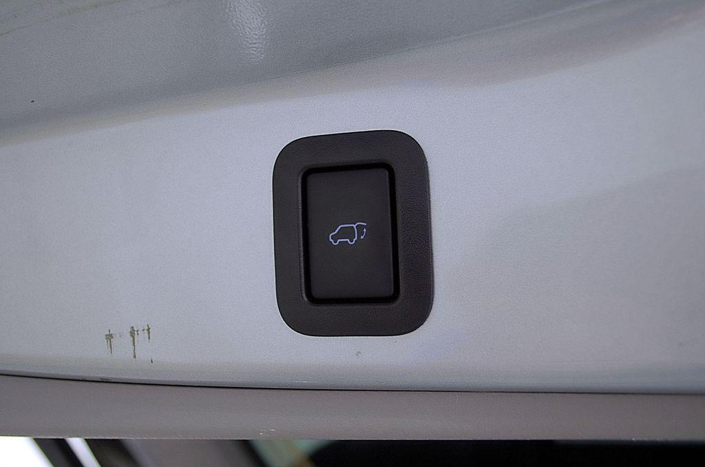 used 2019 Toyota Highlander car, priced at $27,805
