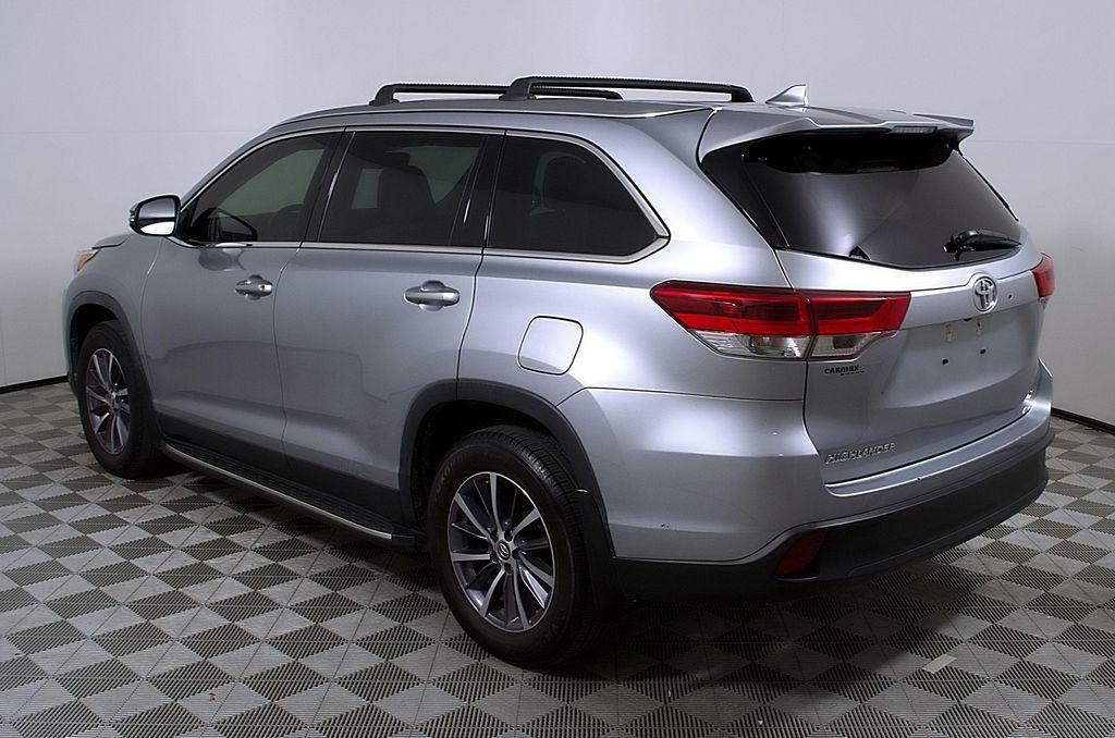 used 2019 Toyota Highlander car, priced at $27,805