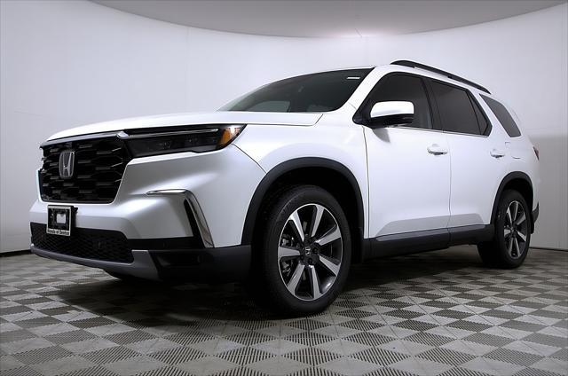 new 2025 Honda Pilot car, priced at $54,985