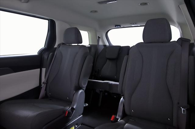 used 2024 Kia Carnival car, priced at $35,637