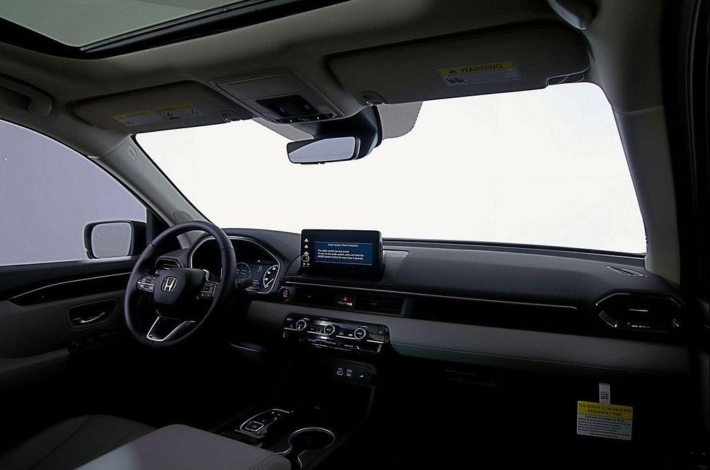 new 2025 Honda Pilot car, priced at $47,803