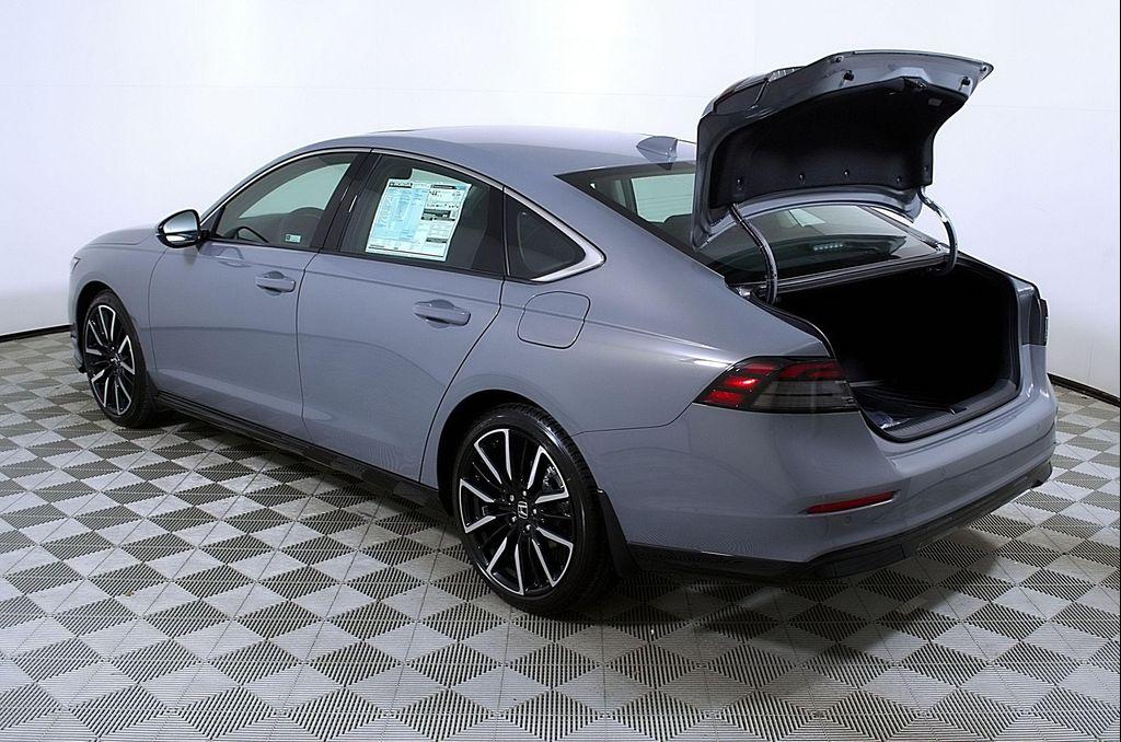 new 2025 Honda Accord Hybrid car, priced at $38,197