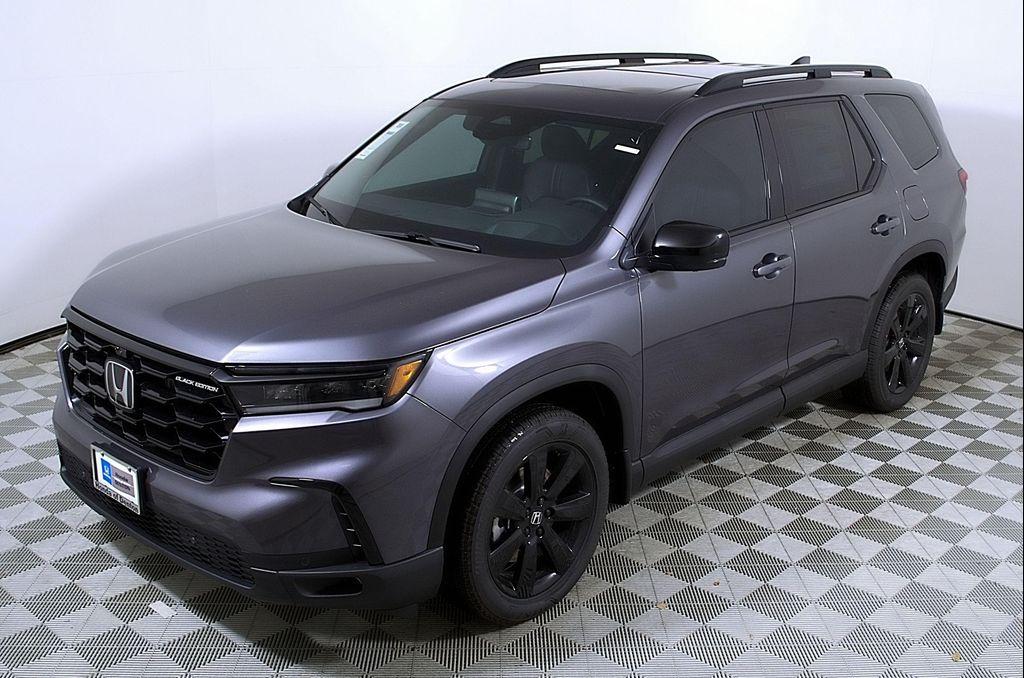 new 2025 Honda Pilot car, priced at $51,699