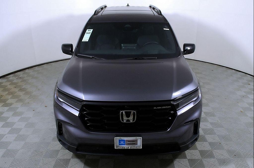 new 2025 Honda Pilot car, priced at $51,699
