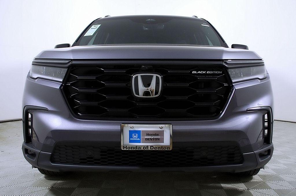 new 2025 Honda Pilot car, priced at $51,699