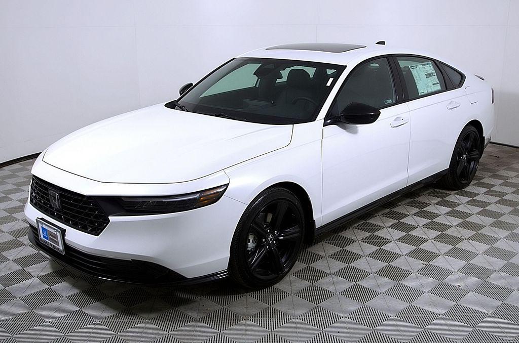 new 2025 Honda Accord Hybrid car, priced at $35,262