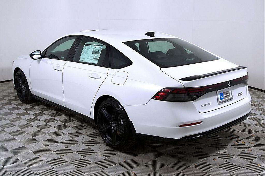 new 2025 Honda Accord Hybrid car, priced at $35,262
