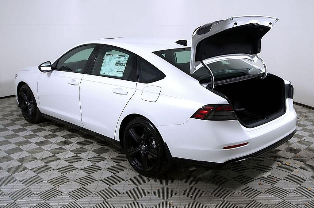 new 2025 Honda Accord Hybrid car, priced at $35,262