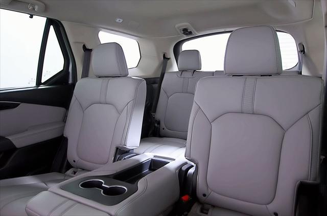 new 2025 Honda Pilot car, priced at $44,950