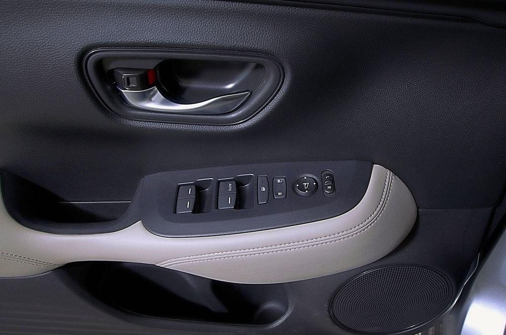 used 2024 Honda HR-V car, priced at $21,640