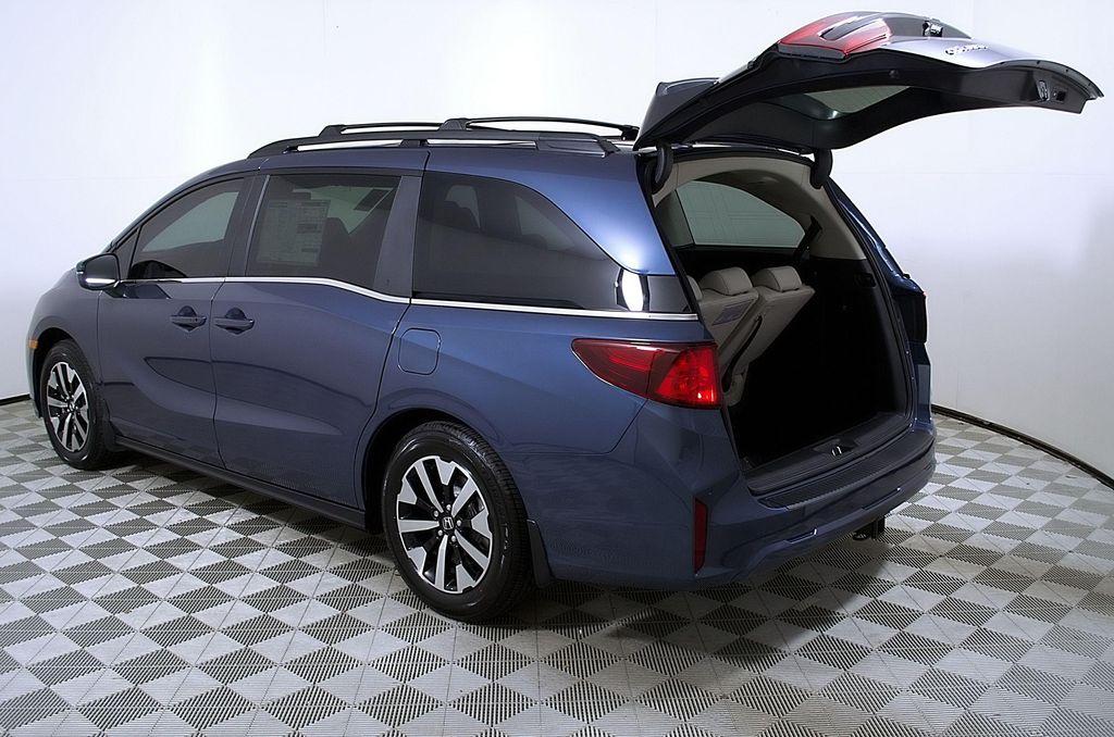 new 2026 Honda Odyssey car, priced at $41,456