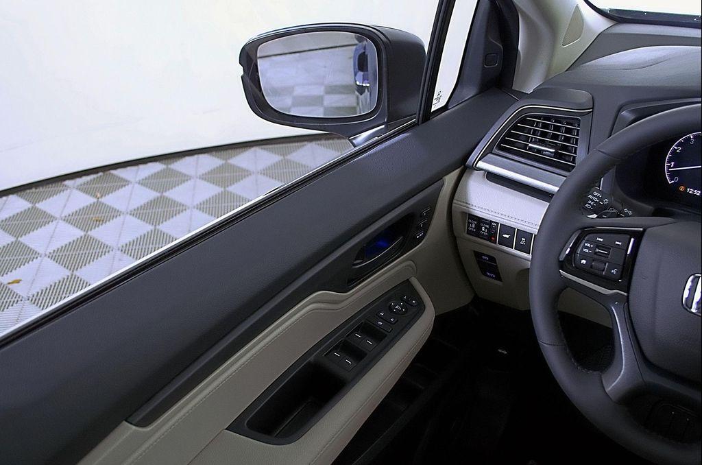 new 2026 Honda Odyssey car, priced at $41,456