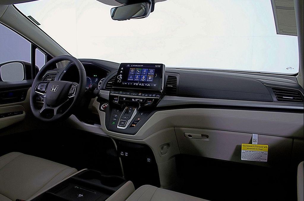 new 2026 Honda Odyssey car, priced at $41,456