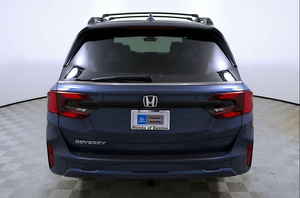new 2026 Honda Odyssey car, priced at $41,456