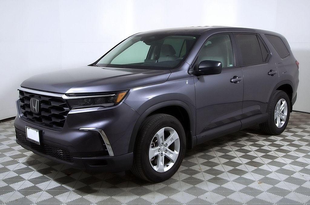 used 2024 Honda Pilot car, priced at $35,281