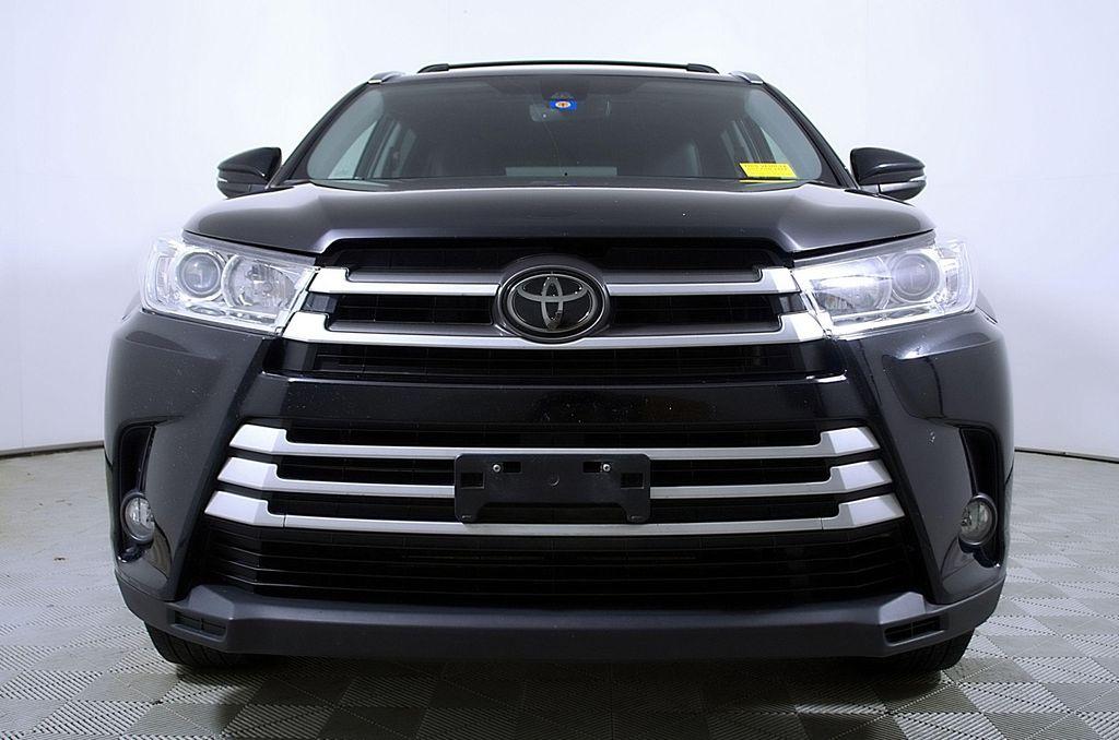 used 2019 Toyota Highlander car, priced at $21,998
