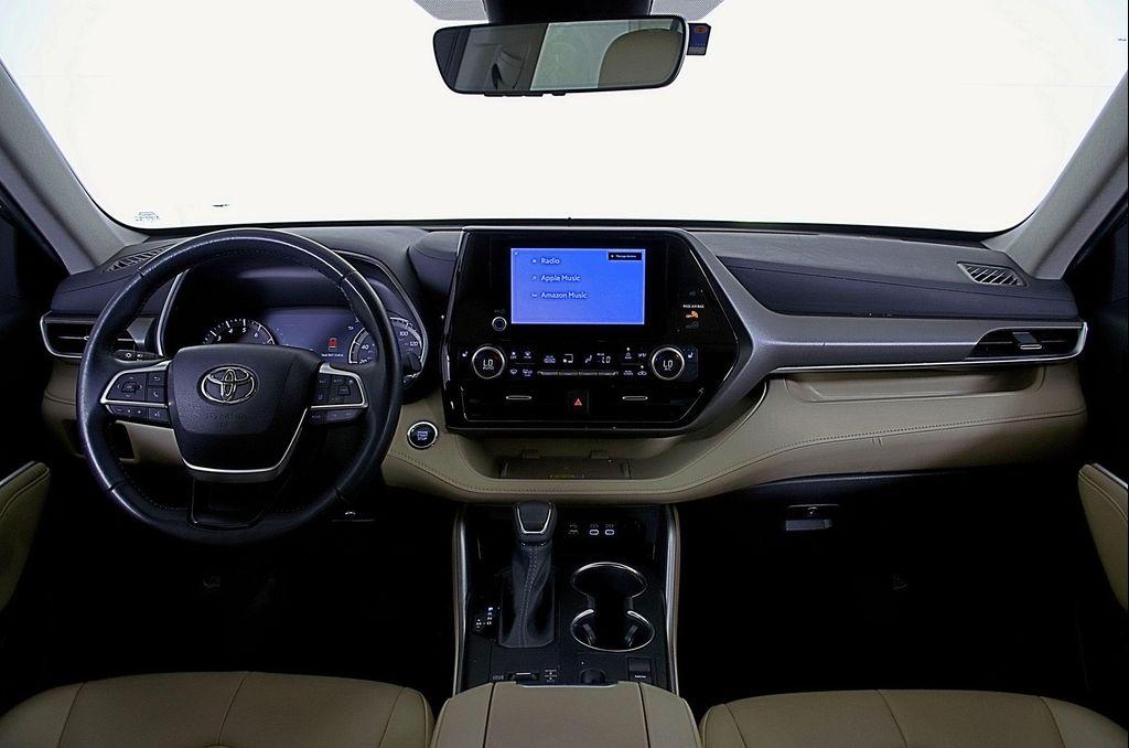 used 2023 Toyota Highlander car, priced at $36,628