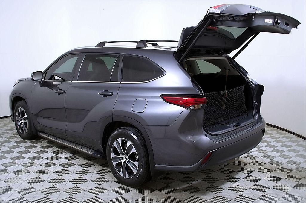 used 2023 Toyota Highlander car, priced at $36,628
