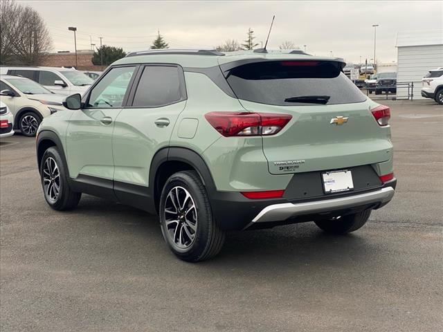 new 2025 Chevrolet TrailBlazer car, priced at $29,220