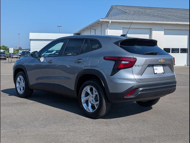 new 2025 Chevrolet Trax car, priced at $23,680